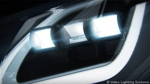 csm_Valeo_Lighting_systems-S_10_652e9a5888.jpg csm_Valeo_Lighting_systems-S_10_652e9a5888.jpg