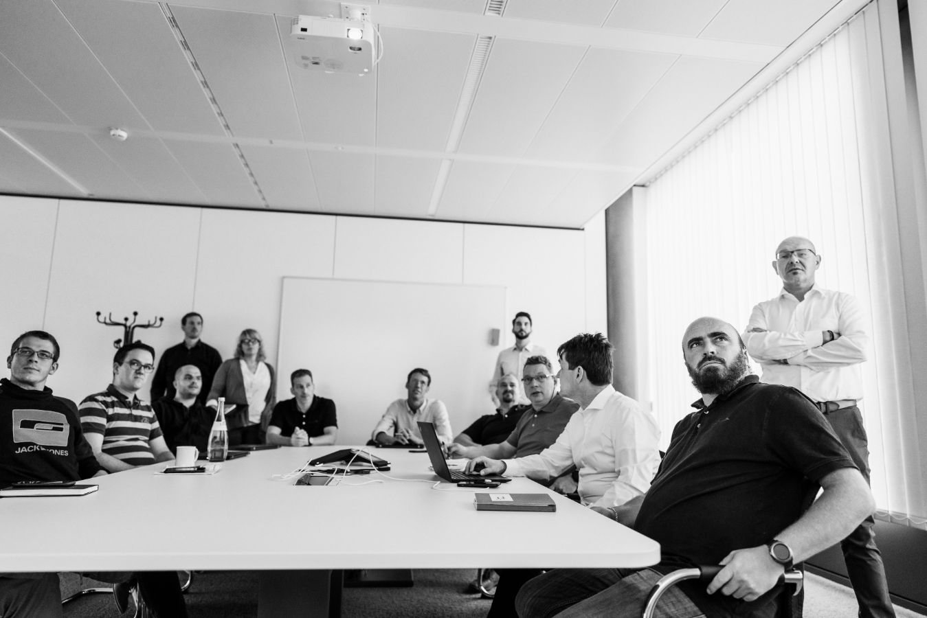 mbse-requirements-engineering-engineers-meeting.jpg mbse-requirements-engineering-engineers-meeting.jpg